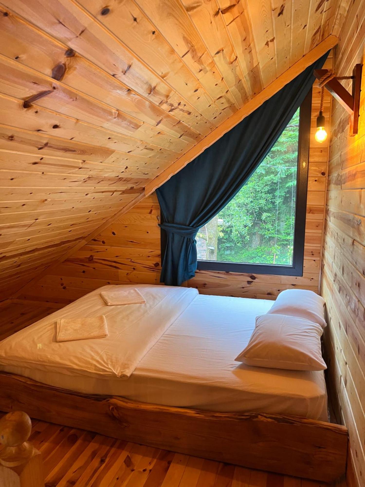 Kiana Bungalov Bed & Breakfast Ardesen Phòng bức ảnh